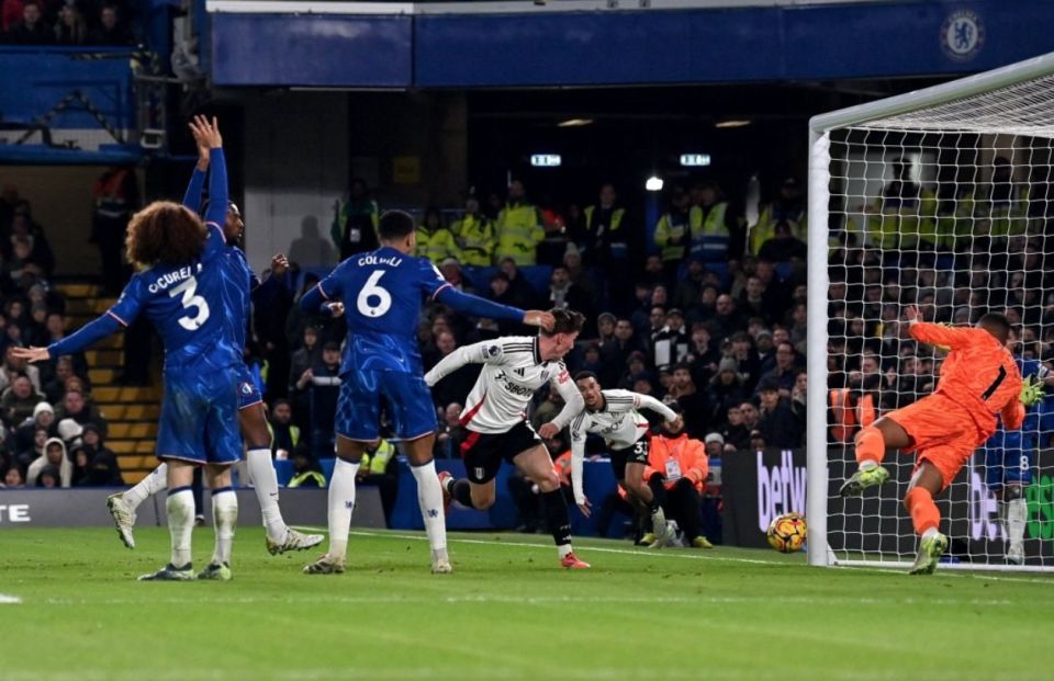 [NBA]东契奇弧顶转身突进 强起抛投2+1