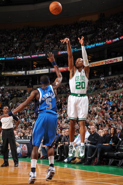 英超比赛中 英超比赛中