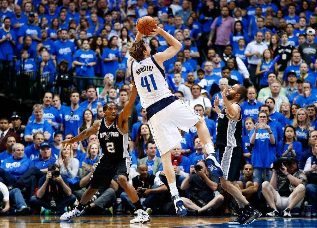 验丰富的中 验丰富的中