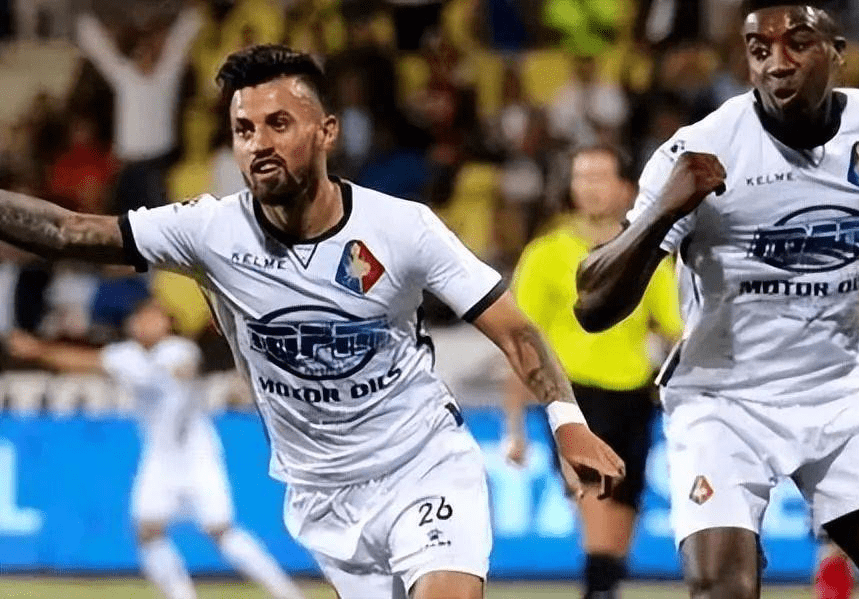 类似风格的 类似风格的